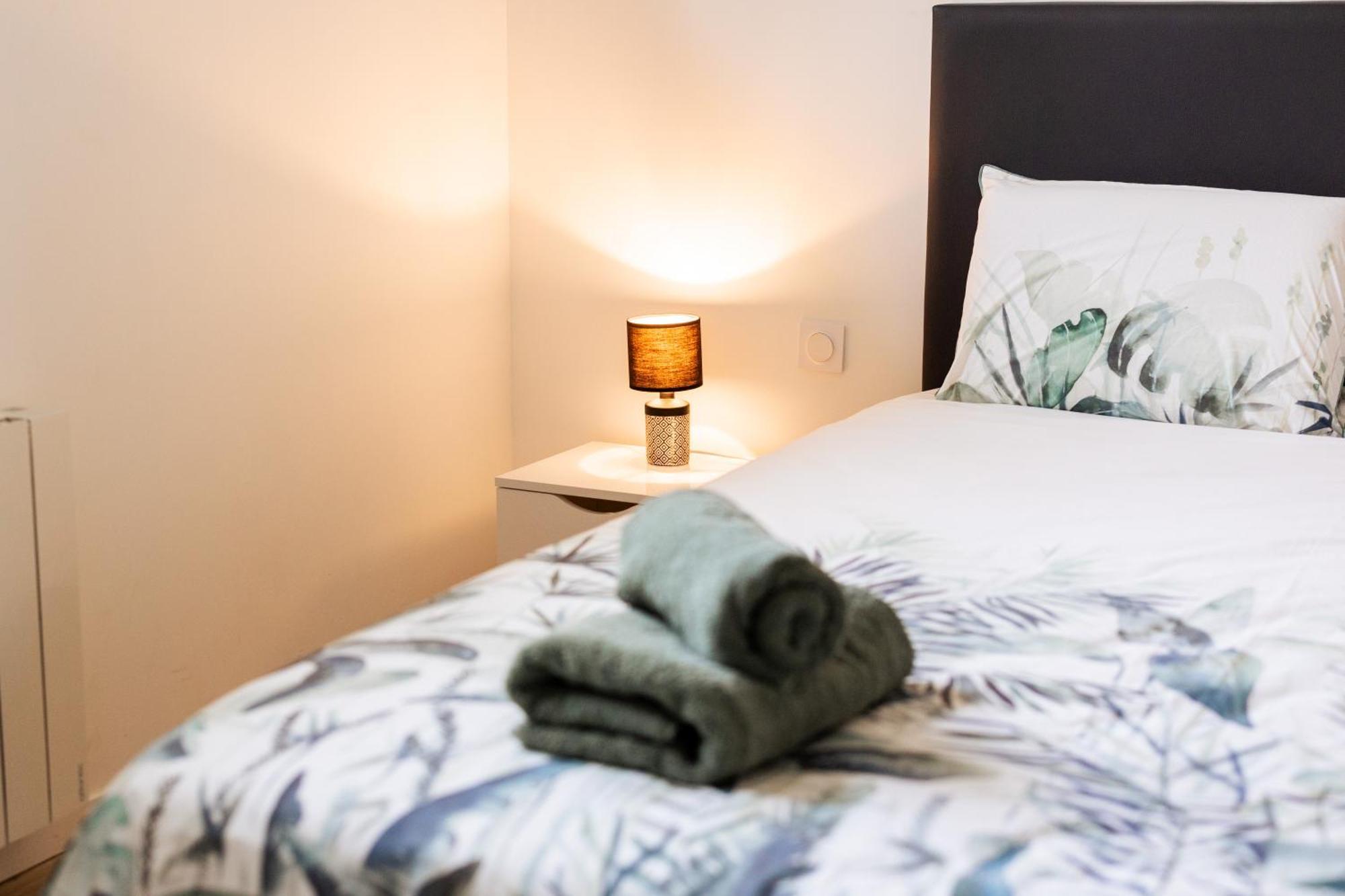 Maison Comprenant Deux A Louer, Ensemble Ou Independamment, Capacite De 4 A 19 Personnes Idealement Place Pour Visiter Le Mont-saint-michel, Saint-malo Et Les Alentours Baguer-Pican
