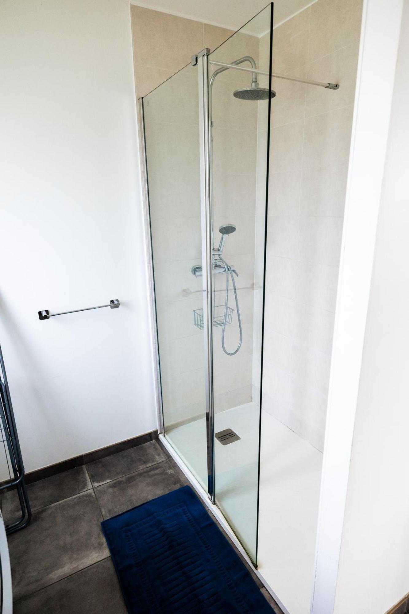 Holiday home Maison Comprenant Deux A Louer, Ensemble Ou Independamment, Capacite De 4 A 19 Personnes Idealement Place Pour Visiter Le Mont-saint-michel, Saint-malo Et Les Alentours