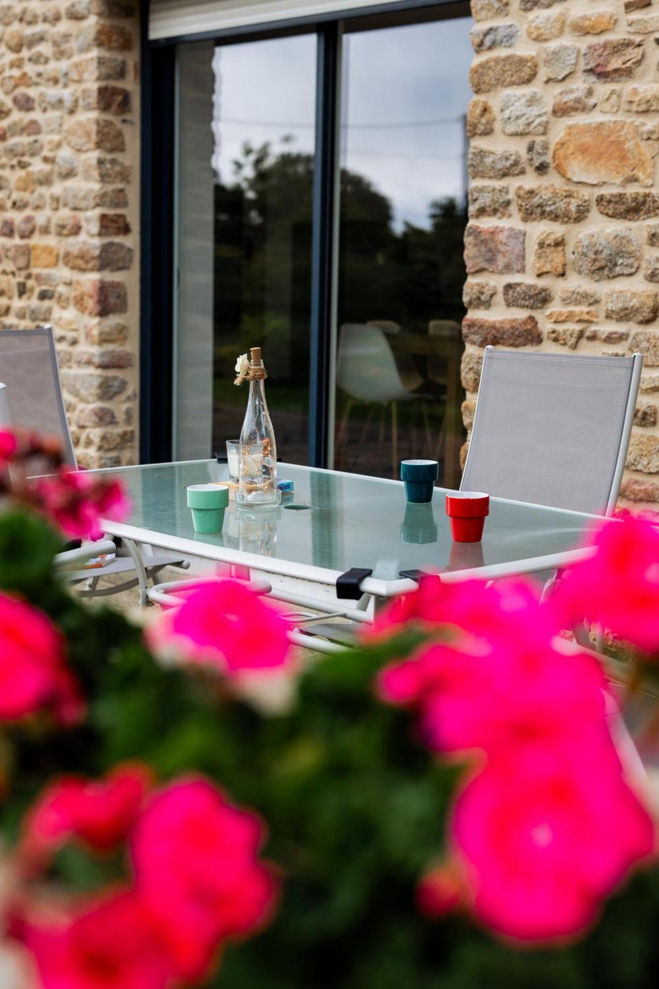Holiday home Maison Comprenant Deux A Louer, Ensemble Ou Independamment, Capacite De 4 A 19 Personnes Idealement Place Pour Visiter Le Mont-saint-michel, Saint-malo Et Les Alentours